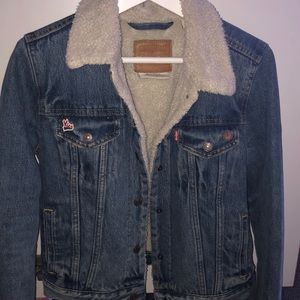 VINTAGE LEVIS DENIM JACKET